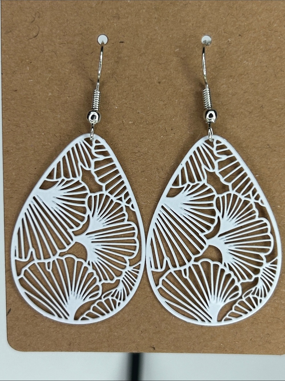White Filigree Teardrop Dangle Earrings - Women Fashion Jewelry